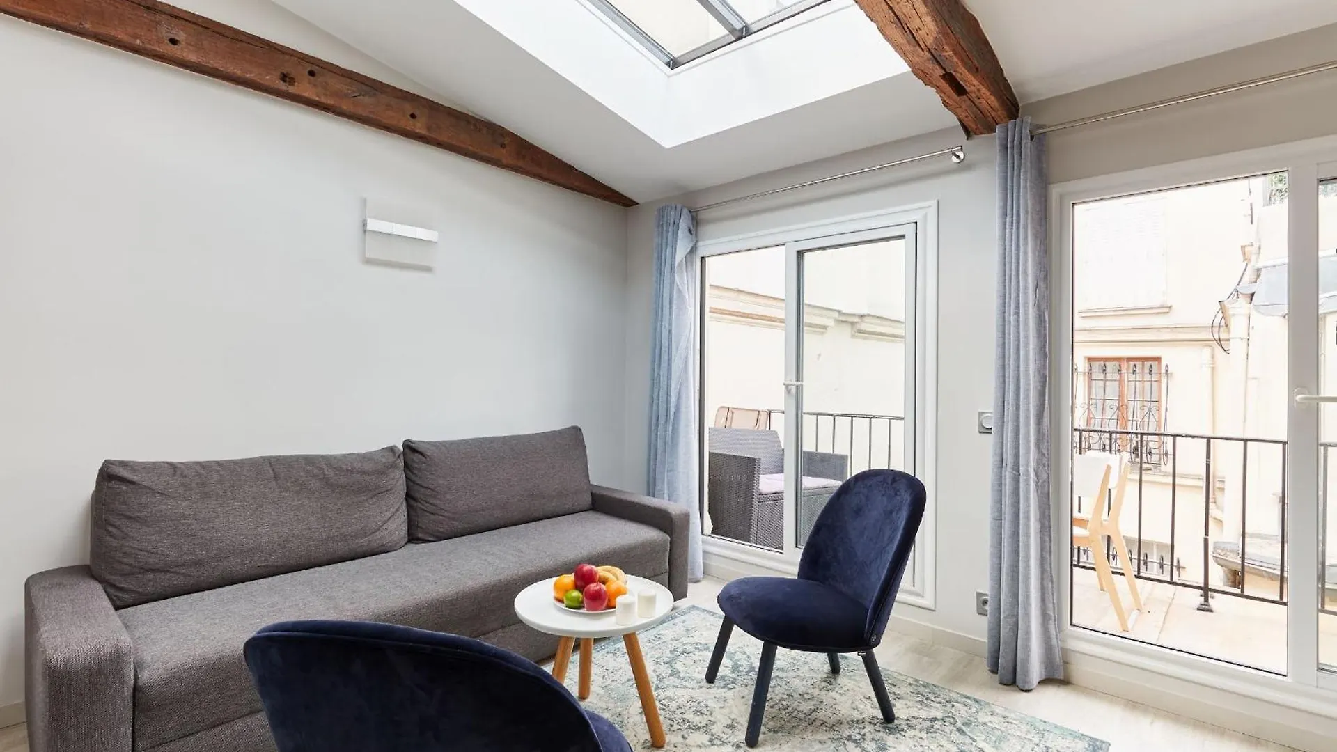 Jardin Du Luxembourg With Balcony - Cityapartmentstay