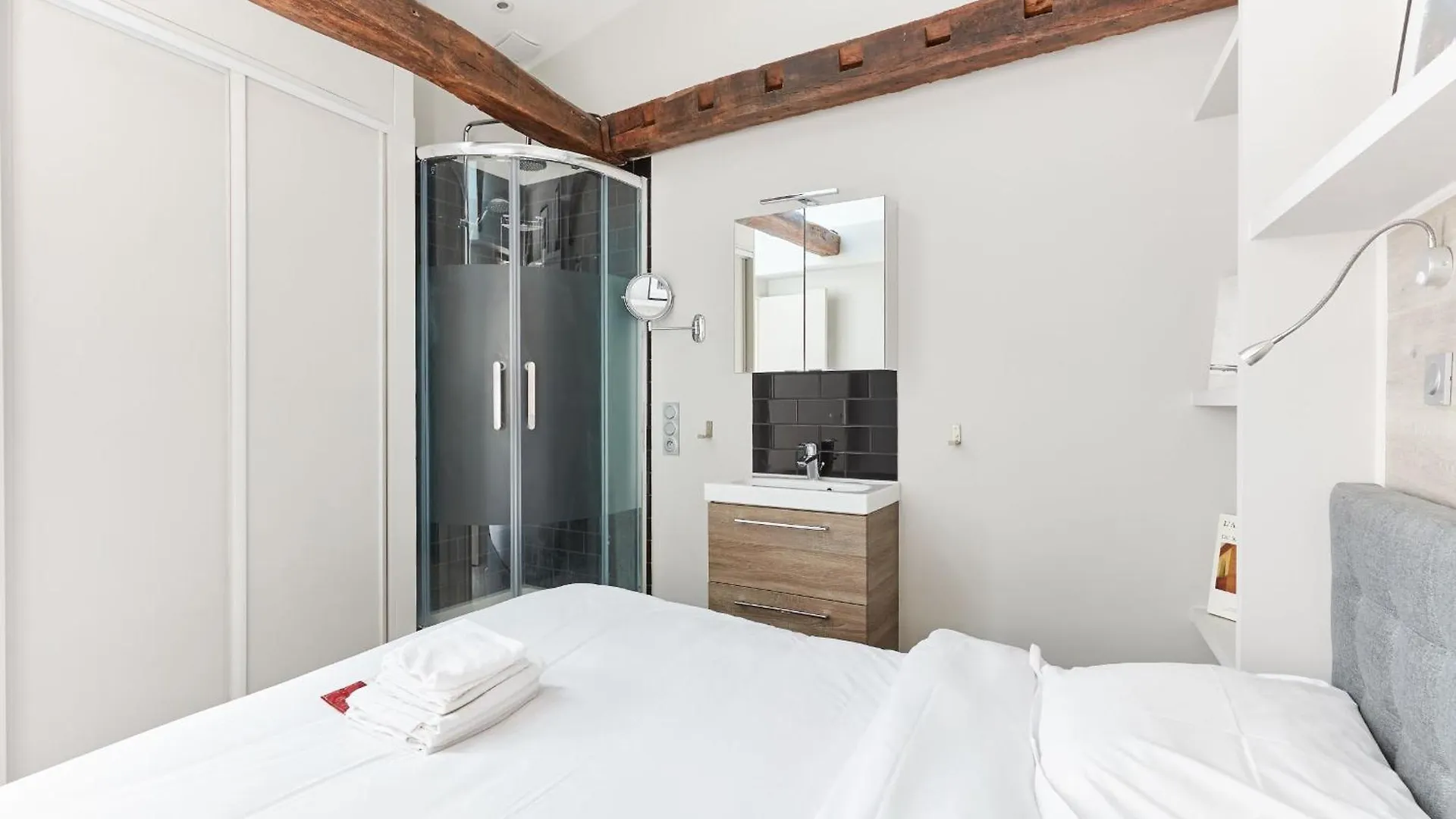Jardin Du Luxembourg With Balcony - Cityapartmentstay Apartment