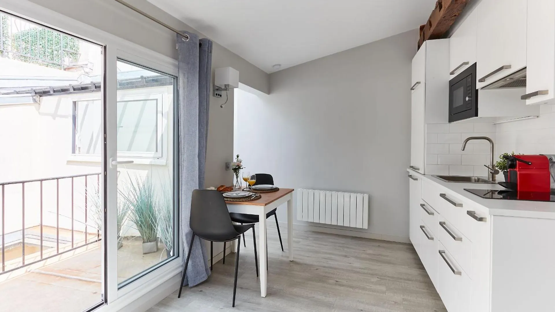 Jardin Du Luxembourg With Balcony - Cityapartmentstay * Parigi